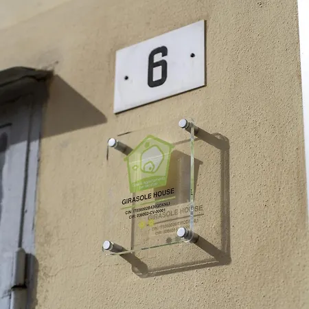 Girasole House Διαμέρισμα *